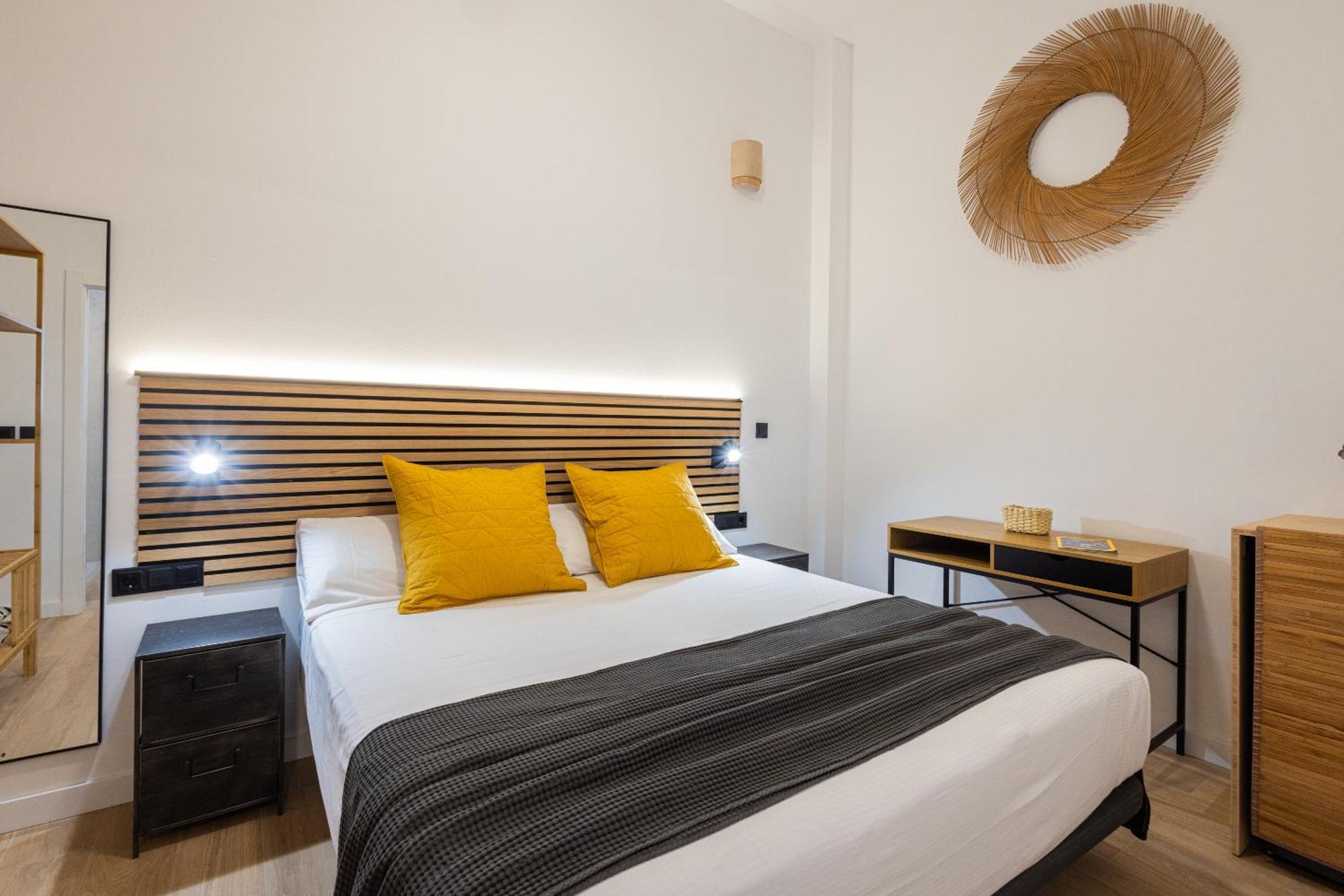 Florit Flats - The Blasco Ibanez Apartments บาเลนเซีย ภายนอก รูปภาพ
