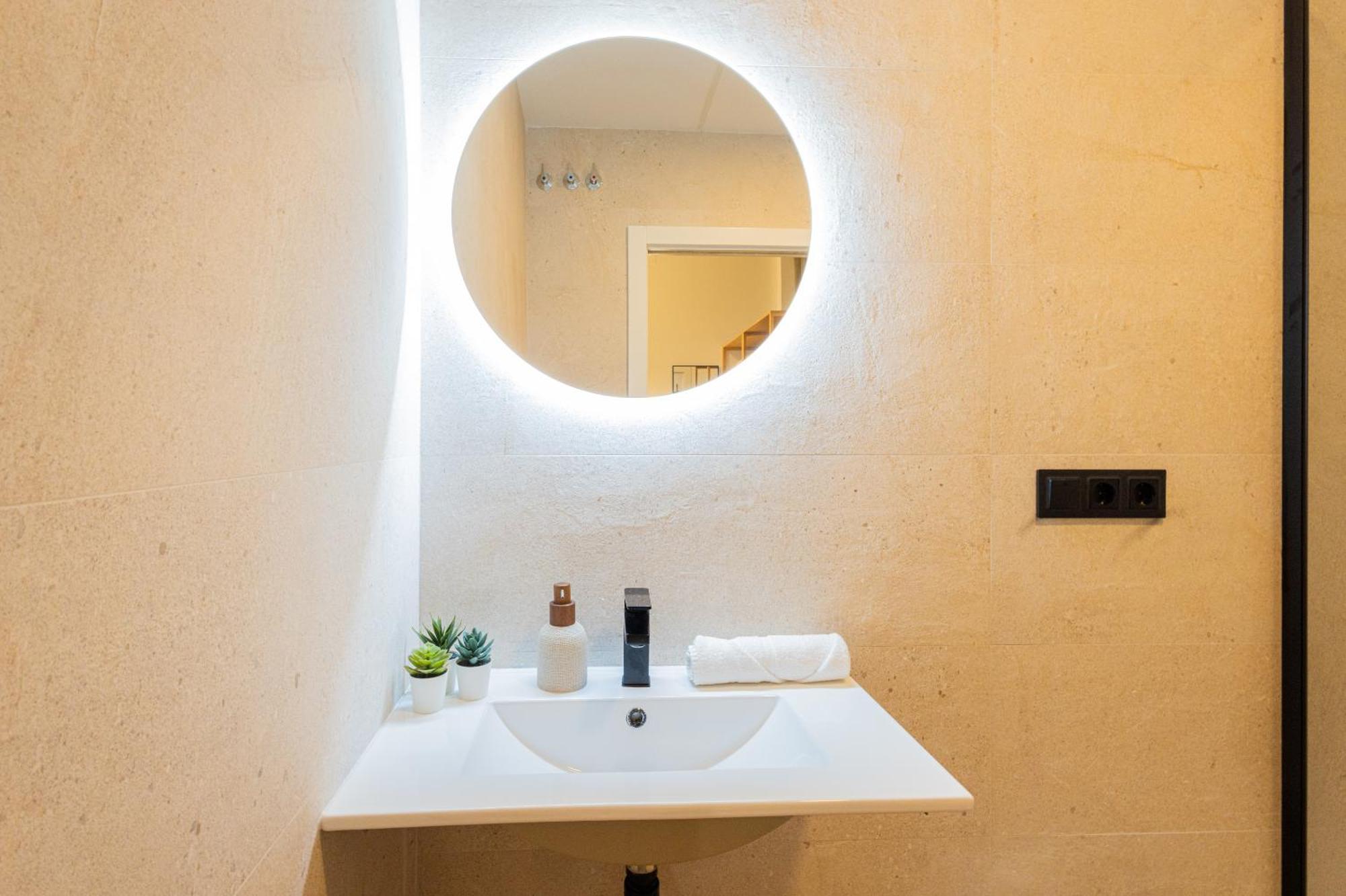 Florit Flats - The Blasco Ibanez Apartments บาเลนเซีย ภายนอก รูปภาพ