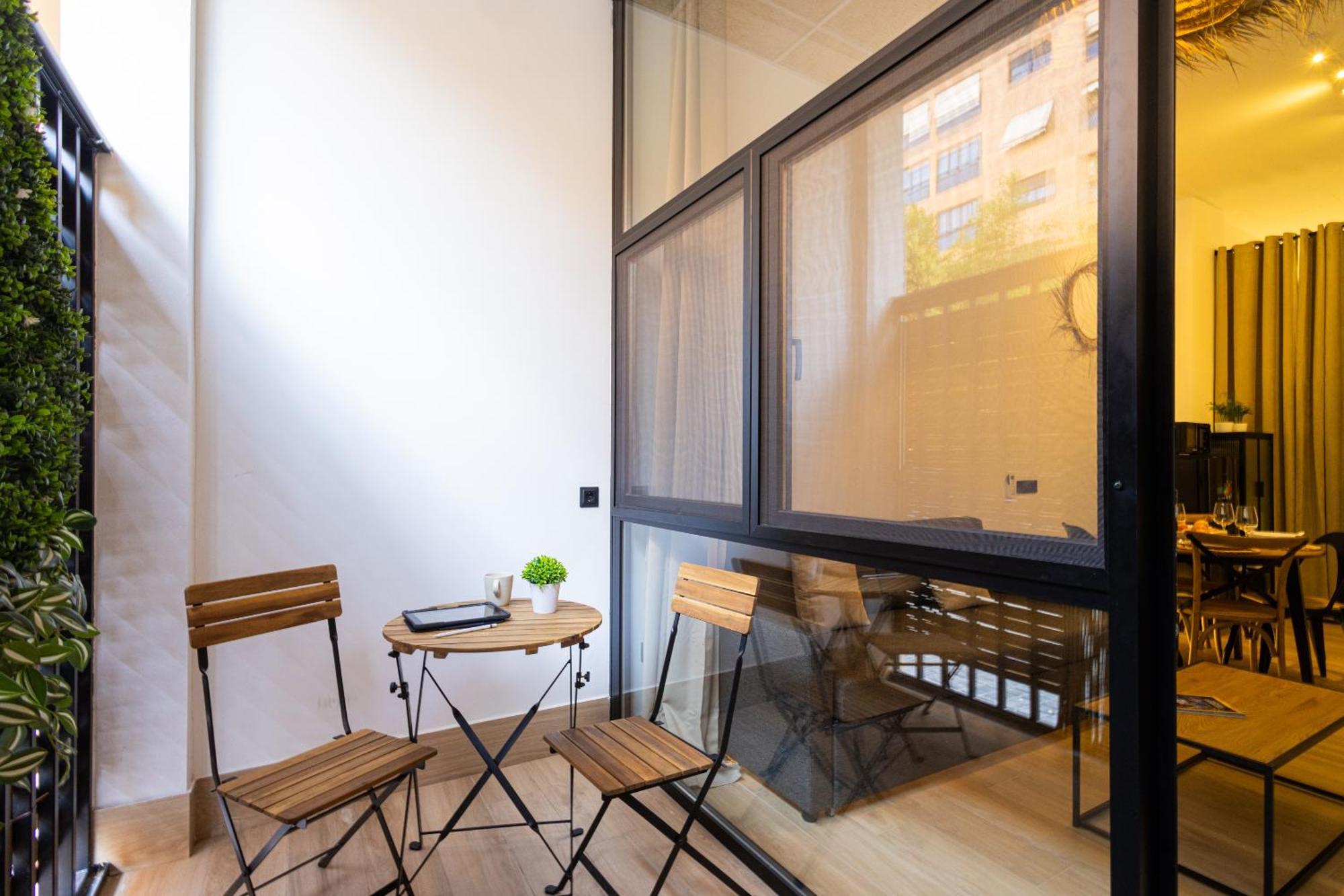 Florit Flats - The Blasco Ibanez Apartments บาเลนเซีย ภายนอก รูปภาพ
