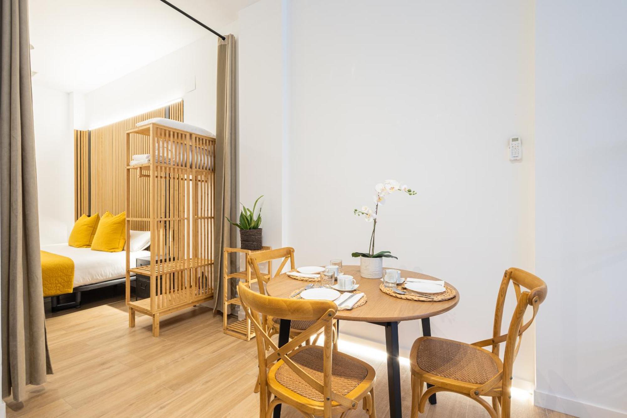 Florit Flats - The Blasco Ibanez Apartments บาเลนเซีย ภายนอก รูปภาพ