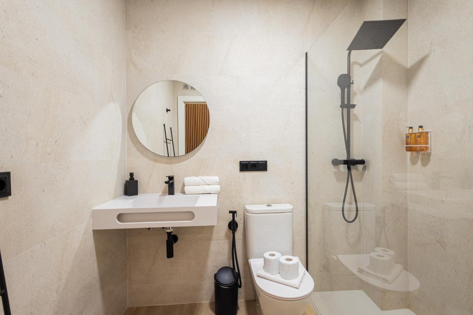 Florit Flats - The Blasco Ibanez Apartments บาเลนเซีย ภายนอก รูปภาพ